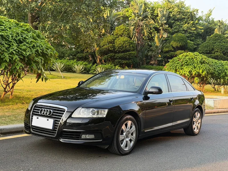 Audi A6L — фото 1