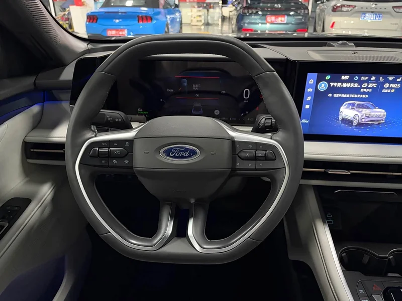Ford Edge — фото 8