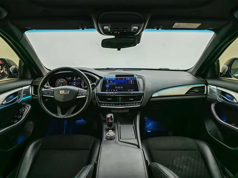 Cadillac CT5 — фото 13