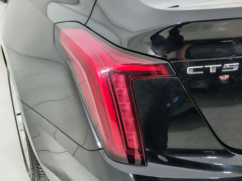 Cadillac CT5 — фото 17