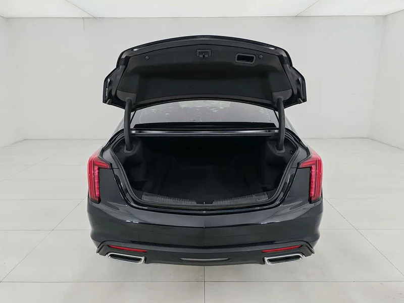 Cadillac CT5 — фото 18