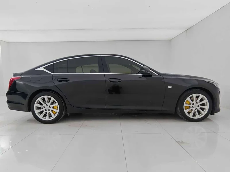 Cadillac CT5 — фото 6