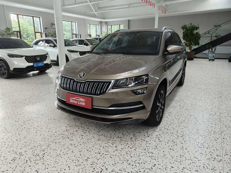 Skoda Karoq — фото 1