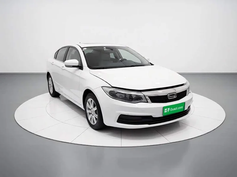 Qoros 3 — фото 3