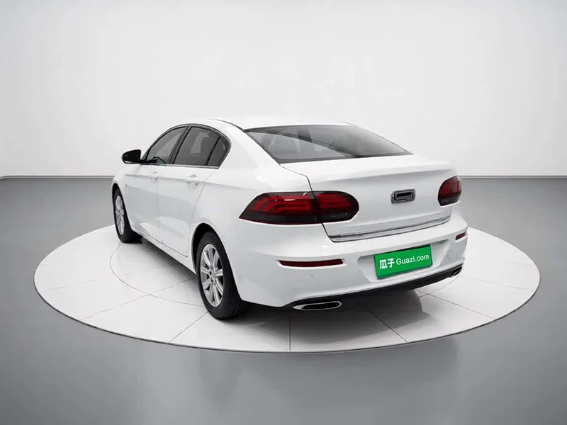 Qoros 3 — фото 4