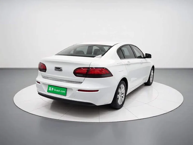 Qoros 3 — фото 6