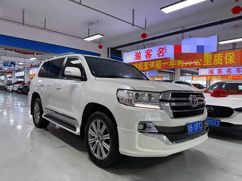 Toyota Land Cruiser (Imported) — фото 1
