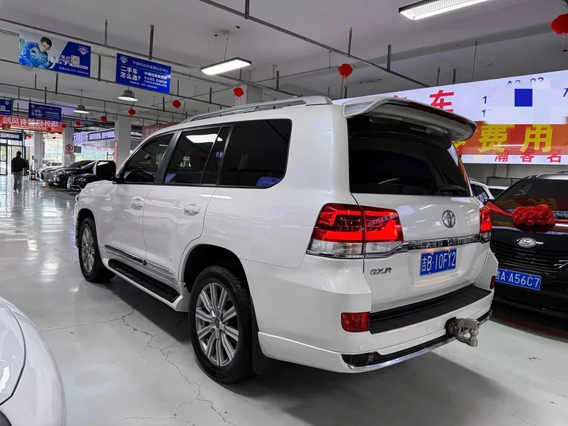 Toyota Land Cruiser (Imported) — фото 4