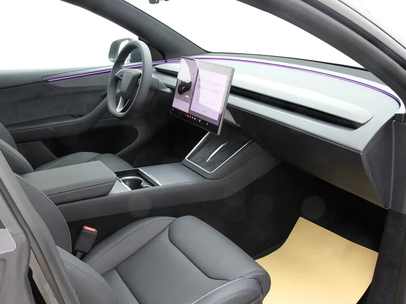 Tesla Model Y — фото 14