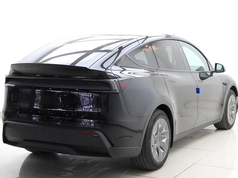 Tesla Model Y — фото 9