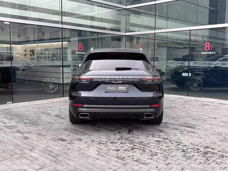 Porsche Cayenne — фото 7
