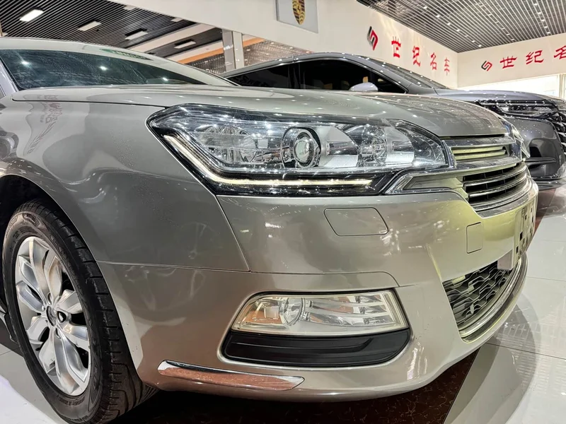 Citroën C5 — фото 12