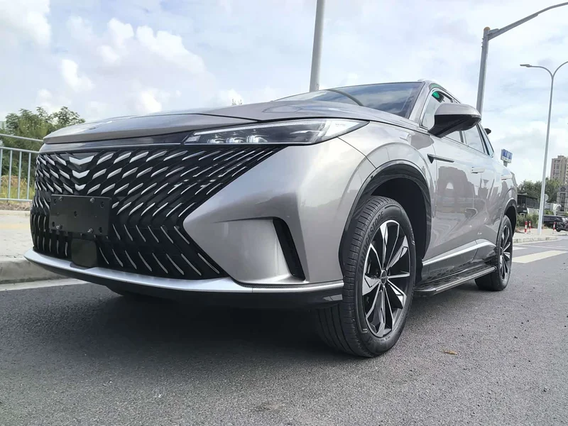 Roewe RX5 — фото 1