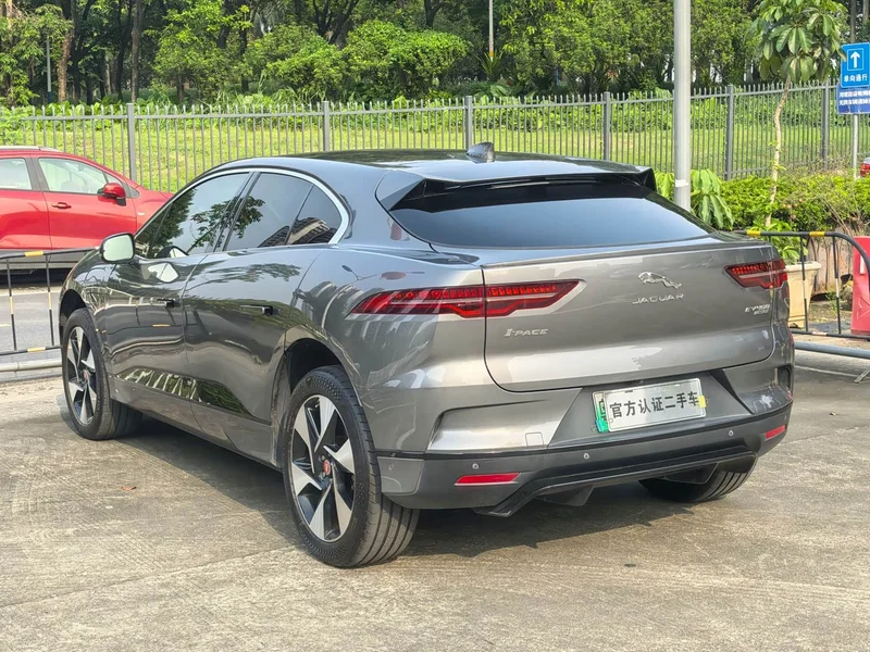 Jaguar I-PACE — фото 17
