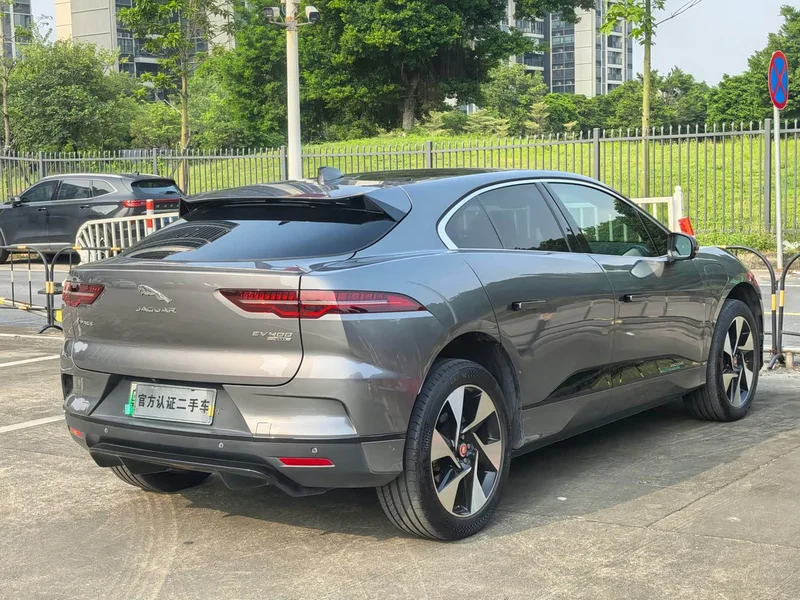 Jaguar I-PACE — фото 19