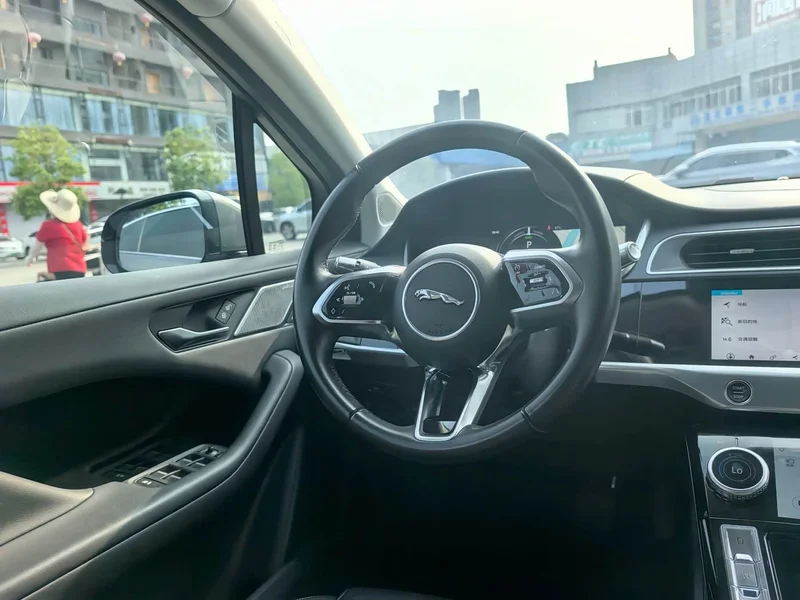 Jaguar I-PACE — фото 7