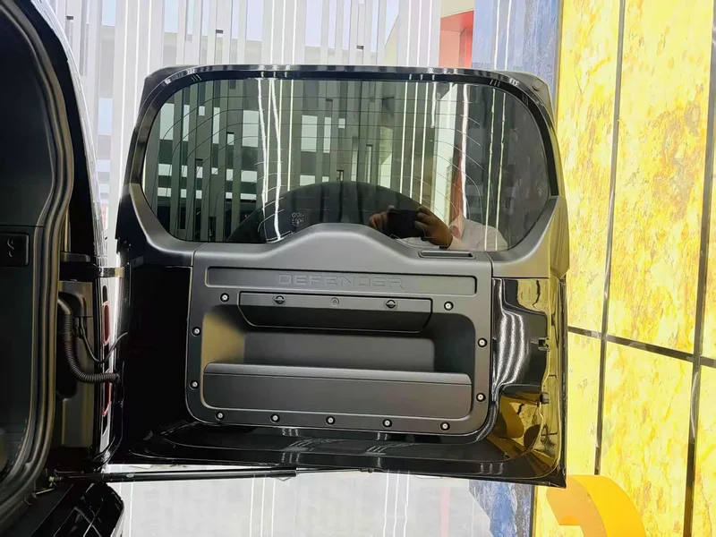 Land Rover Defender — фото 16