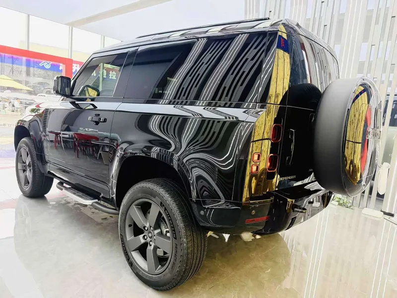 Land Rover Defender — фото 18