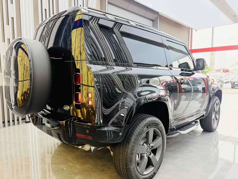 Land Rover Defender — фото 20