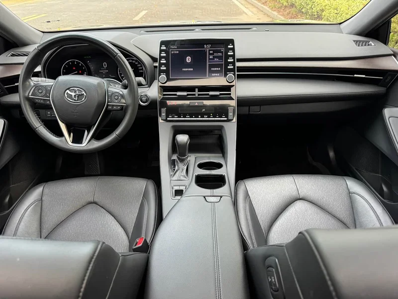 Toyota Avalon — фото 12