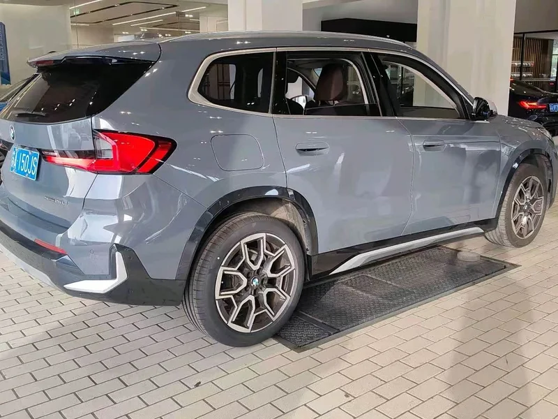 BMW X1 — фото 5