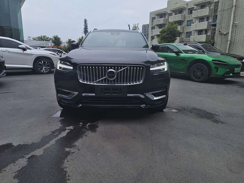 Volvo XC90 — фото 2