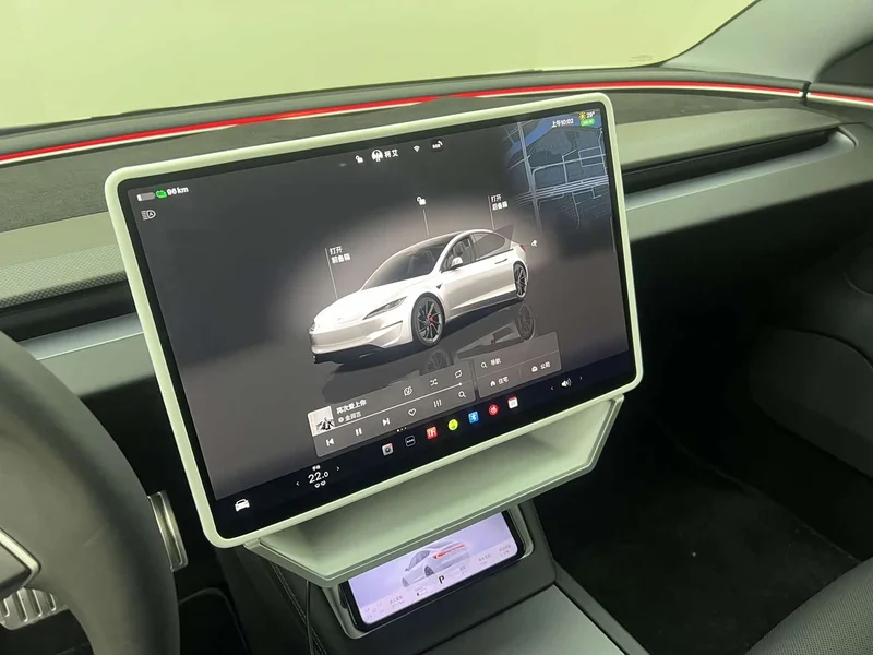 Tesla Model 3 — фото 13