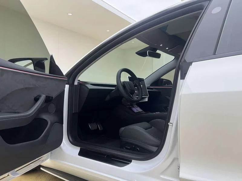 Tesla Model 3 — фото 6
