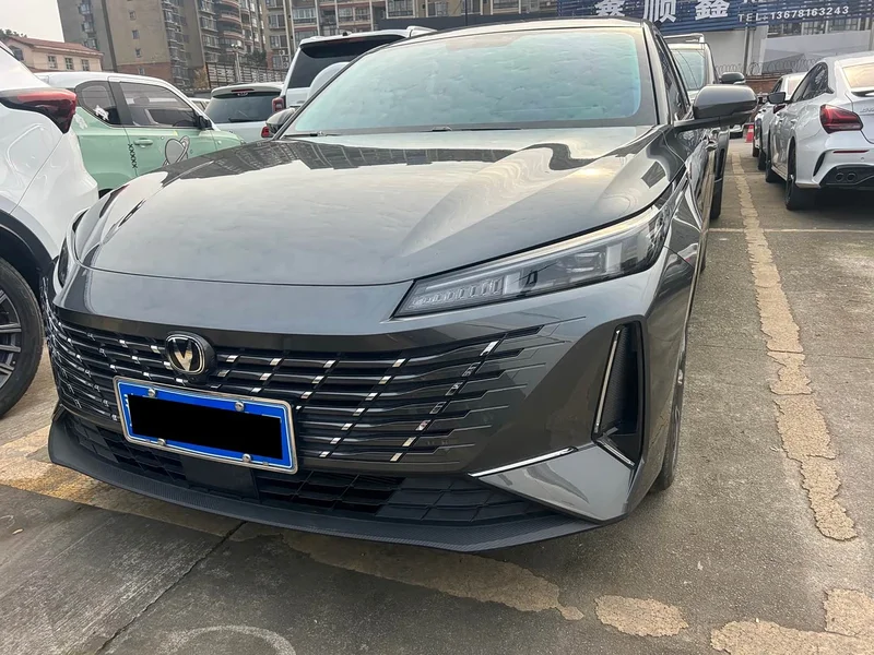 Changan Eado — фото 1