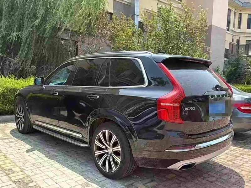 Volvo XC90 — фото 9