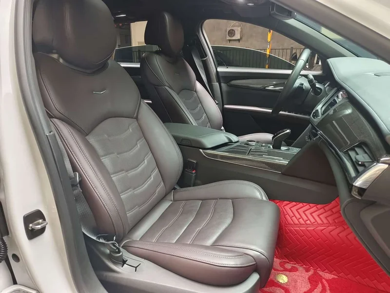 Cadillac CT6 — фото 13