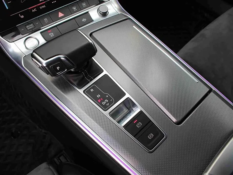 Audi A6L — фото 10