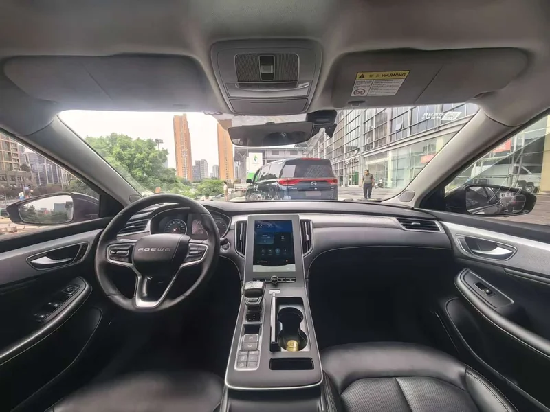 Roewe i6 MAX New Energy — фото 14