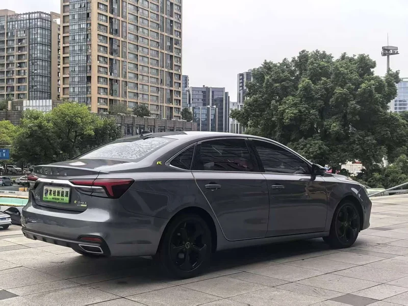 Roewe i6 MAX New Energy — фото 8