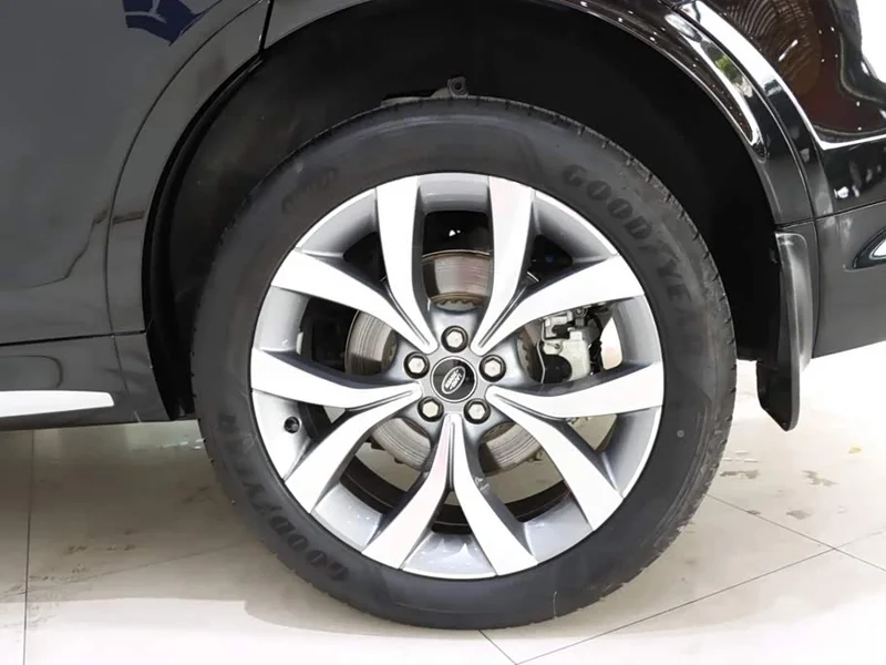Land Rover Discovery — фото 16