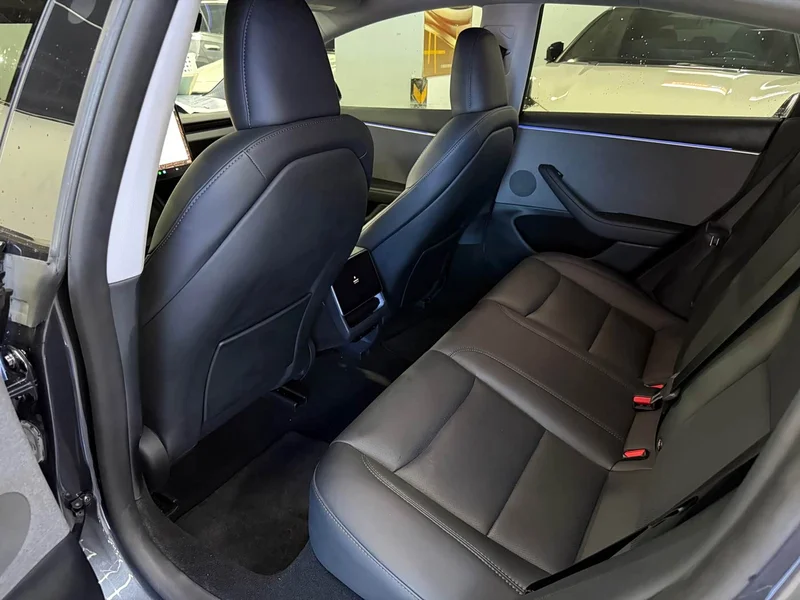 Tesla Model 3 — фото 11