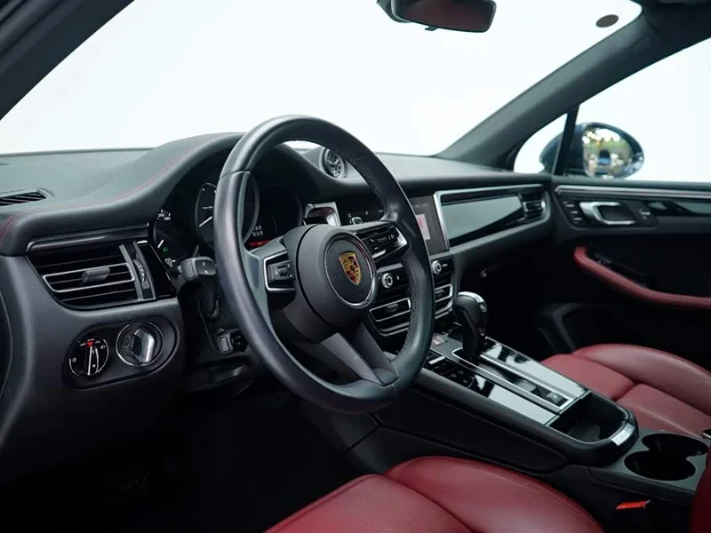 Porsche Macan — фото 15