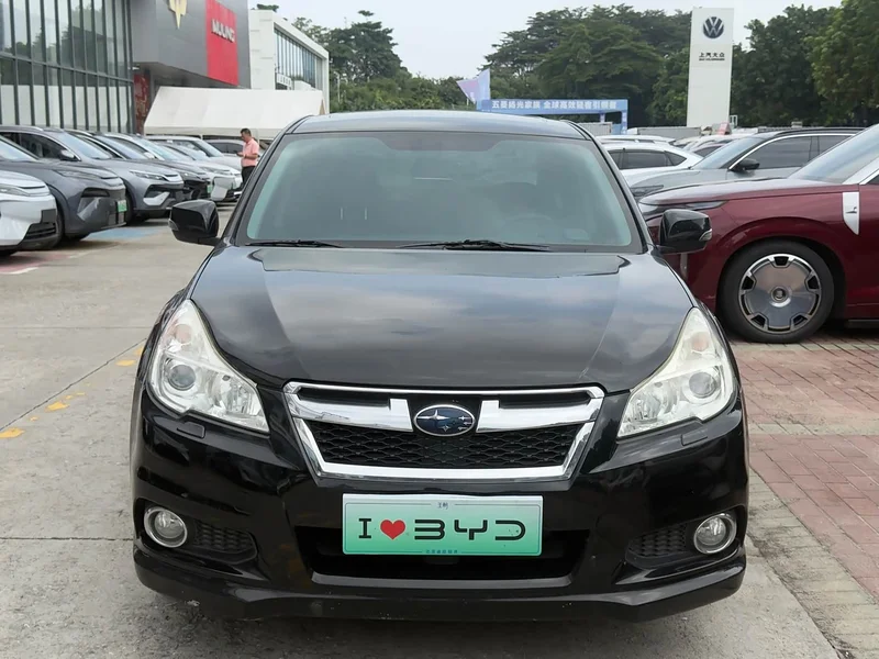 Subaru Legacy — фото 2