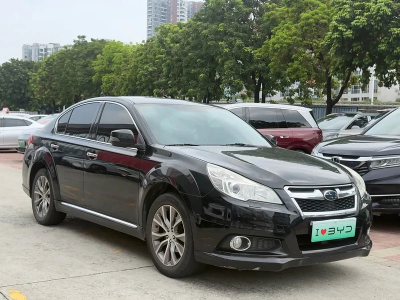 Subaru Legacy — фото 3