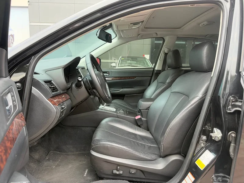 Subaru Legacy — фото 4