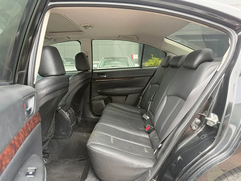 Subaru Legacy — фото 5
