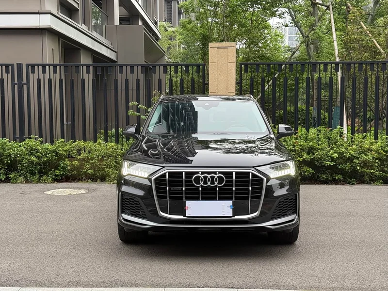 Audi Q7 — фото 2