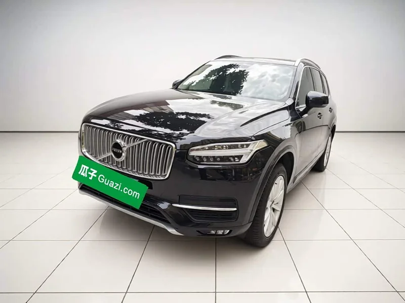 Volvo XC90 — фото 1