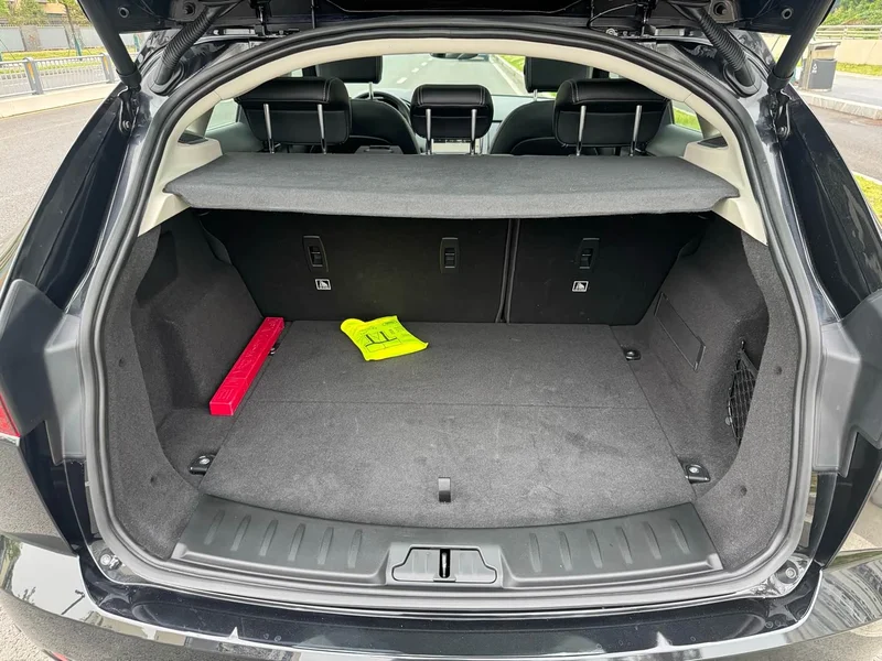 Jaguar E-PACE — фото 15
