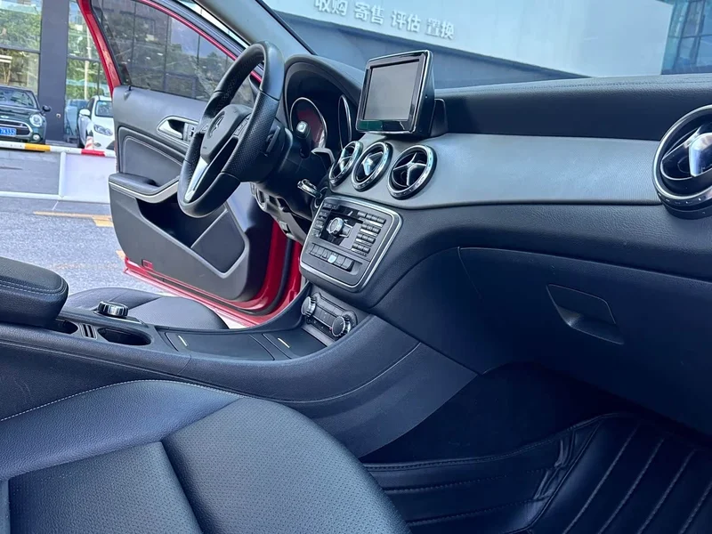 Mercedes-Benz GLA — фото 6