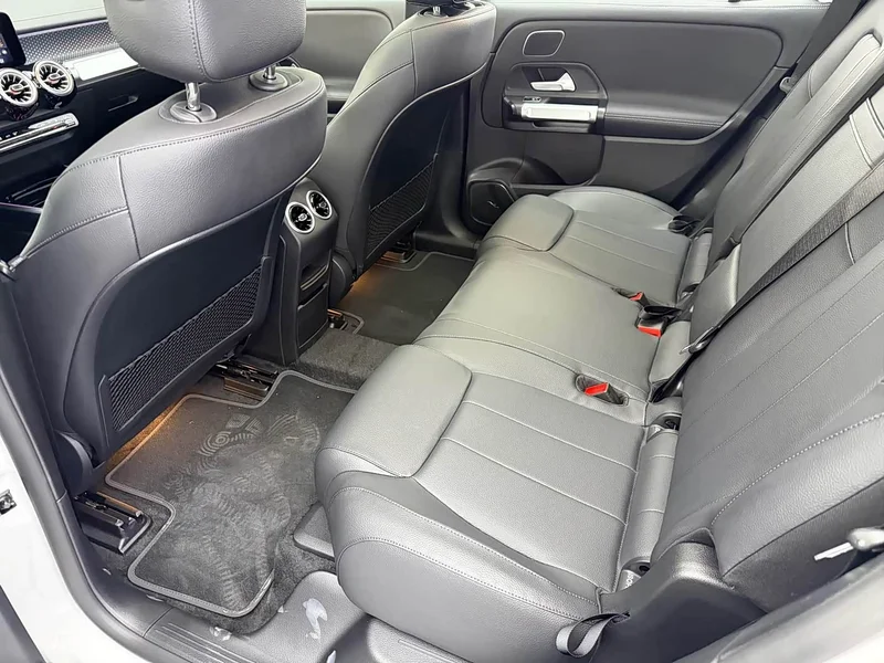 Mercedes-Benz EQB — фото 11