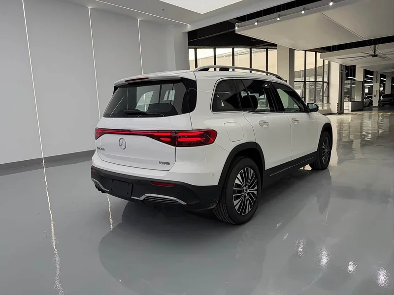 Mercedes-Benz EQB — фото 16