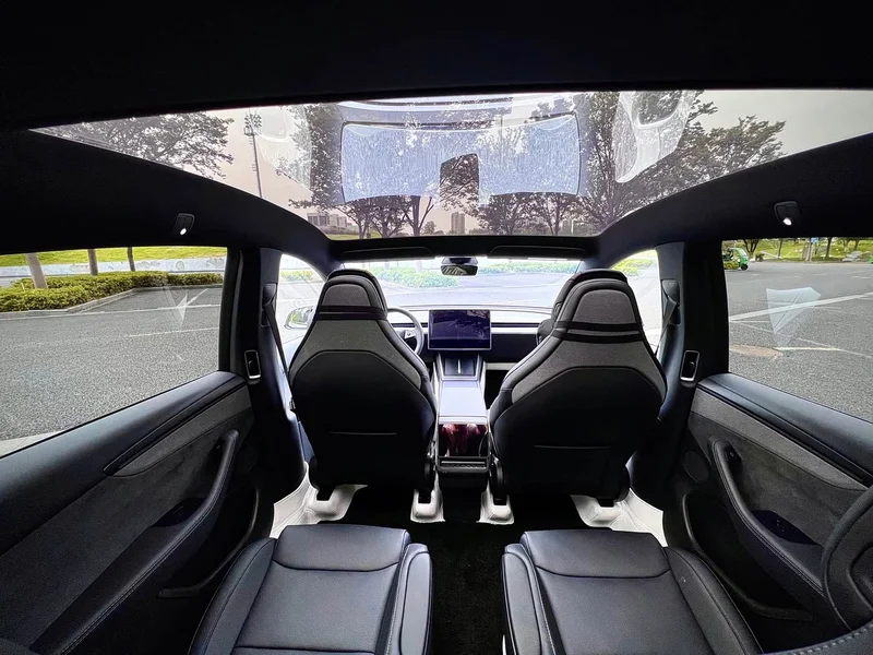 Tesla Model Y — фото 14