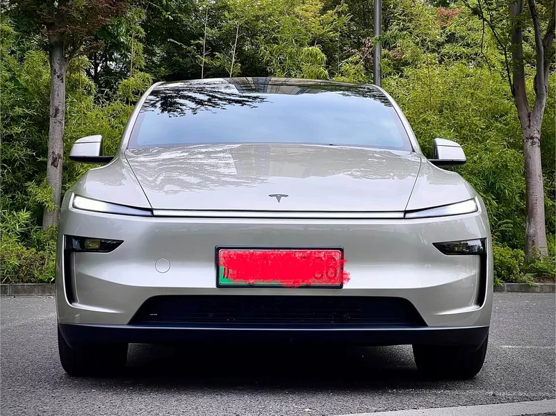 Tesla Model Y — фото 2