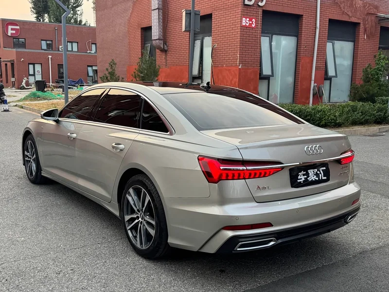 Audi A6L — фото 14